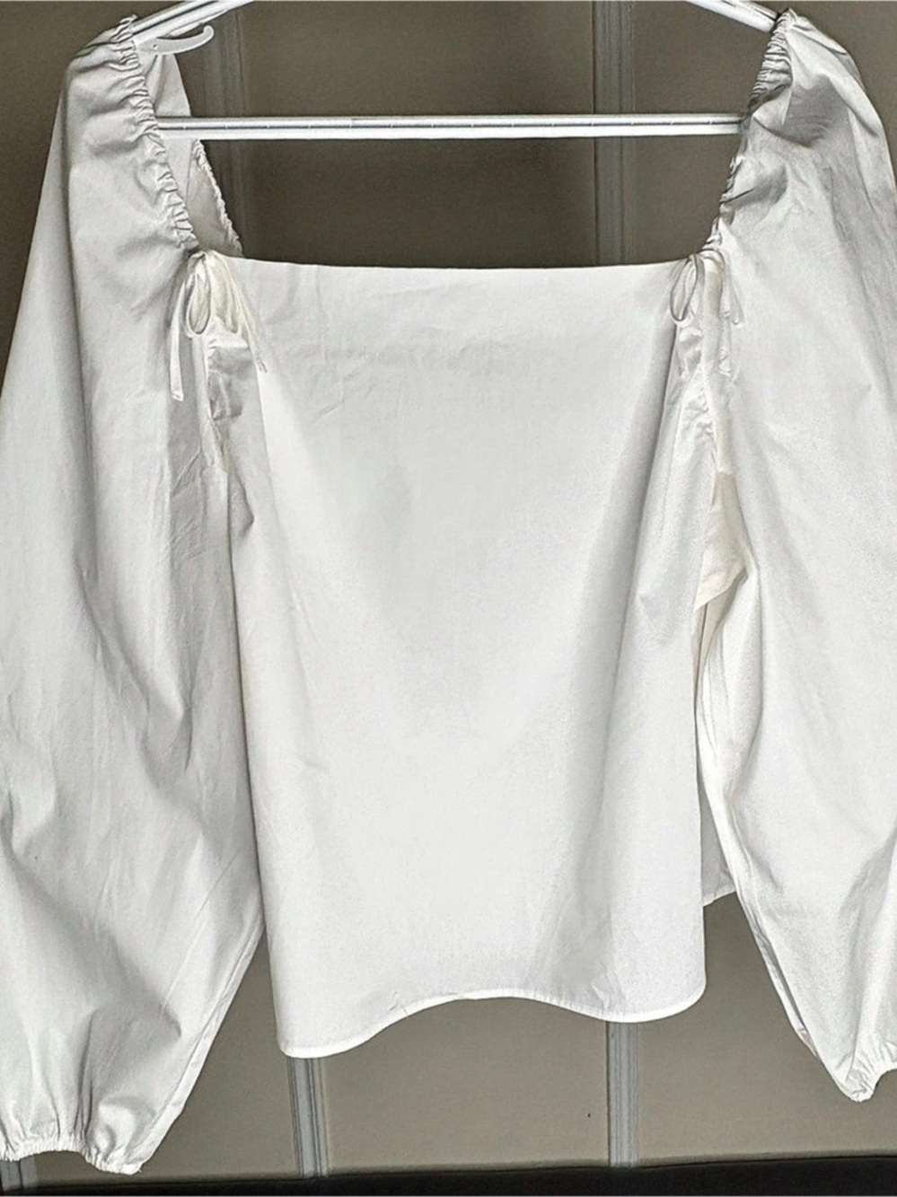 H&M White Puff Sleeve Blouse Size Large Like New